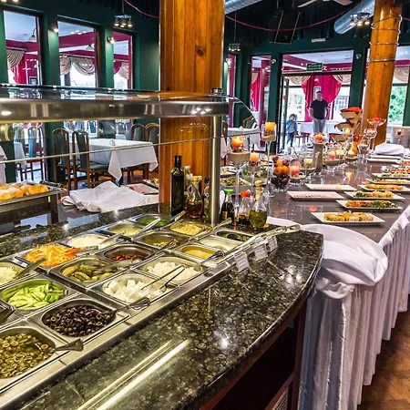 多丽丝温泉酒店 酒店